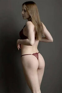Stymulująca wysokiej klasy pani Liz Escort Berlin Wielokrotny orgazm Ona go szuka